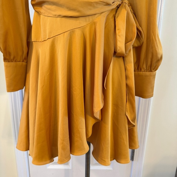 Mac Duggal Satin Wrap Mini Dress • Gold Mustard Long Sleeve Fit & Flare • Size 6 - Picture 6 of 16